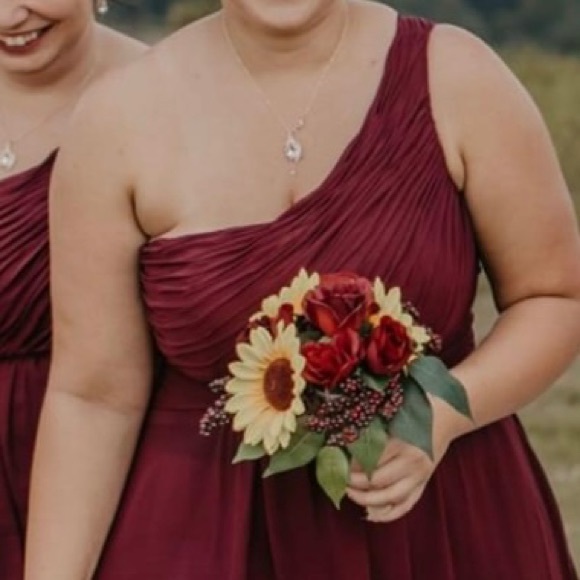 Morilee bridesmaid dress size 14 has pockets professionally dry cleaned - Picture 5 of 7